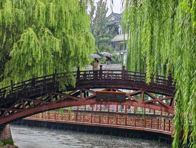 山东7市部分地区出现暴雨 强冷空气来袭