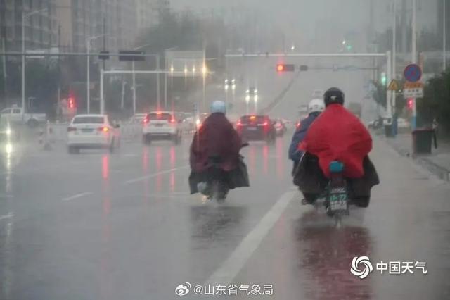 山东7市部分地区出现暴雨 强冷空气来袭