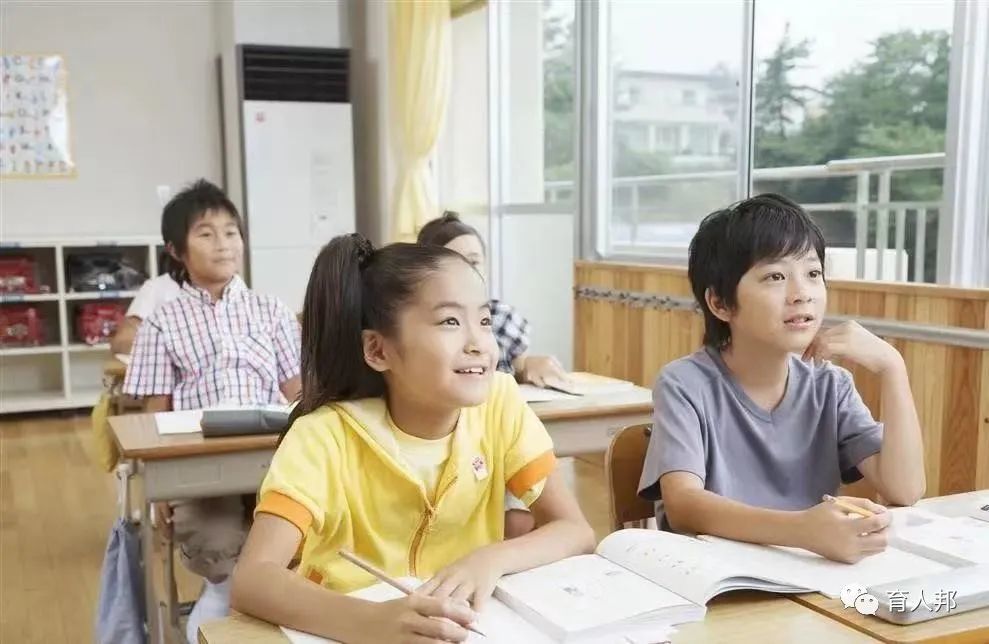 警方回应孩子遭同寝友欺凌 涉事学生将受处分