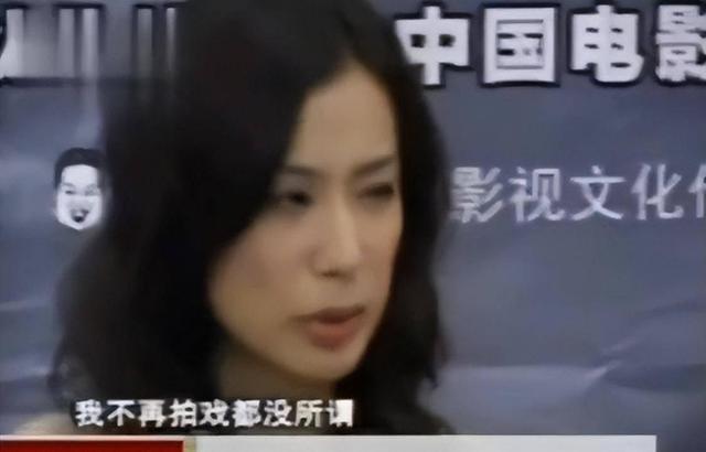 黄圣依：曾经的四小花旦，如今婚姻的傀儡 勇气与蜕变