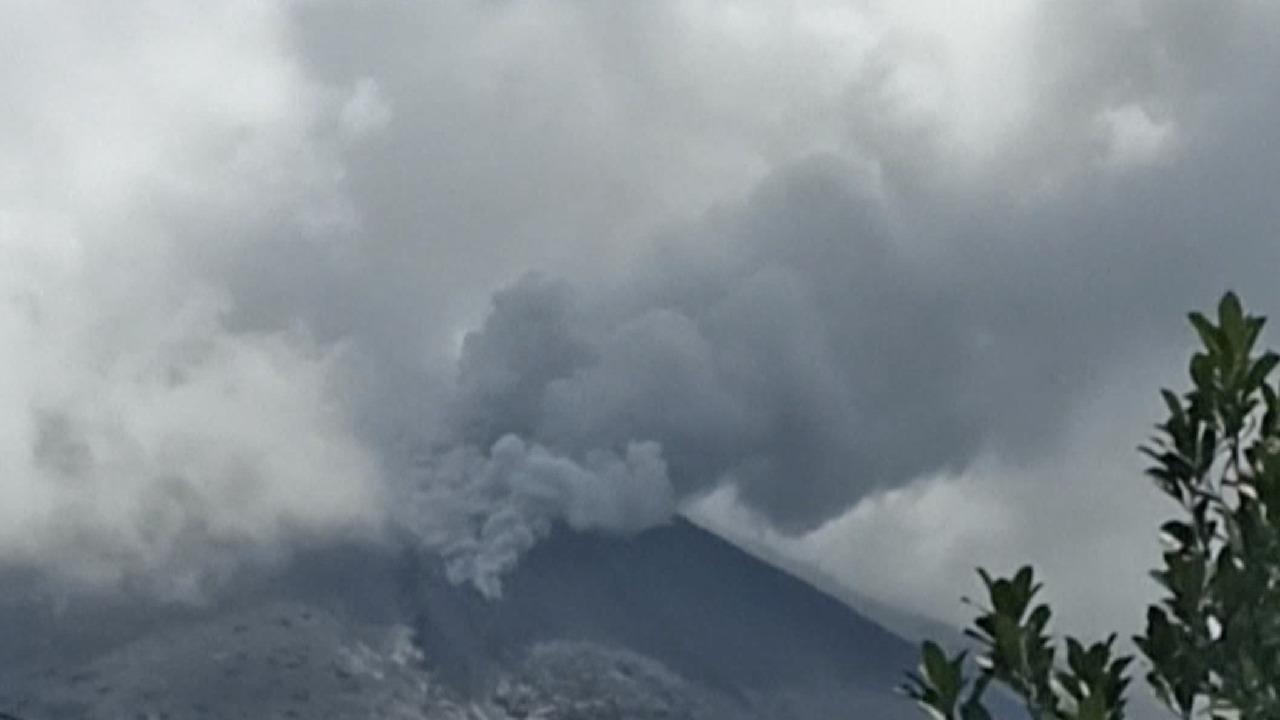 印尼勒沃托比火山喷发造成10人死亡