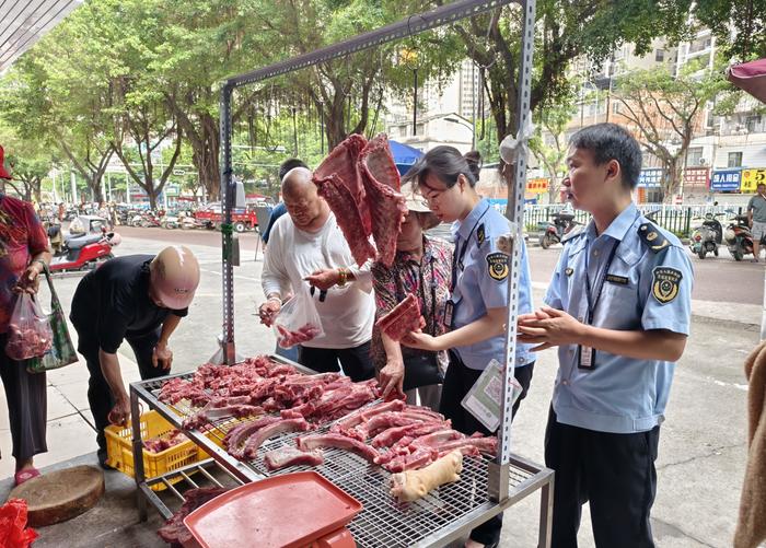 食环署高度关注无牌小贩非法出售肉类等食物